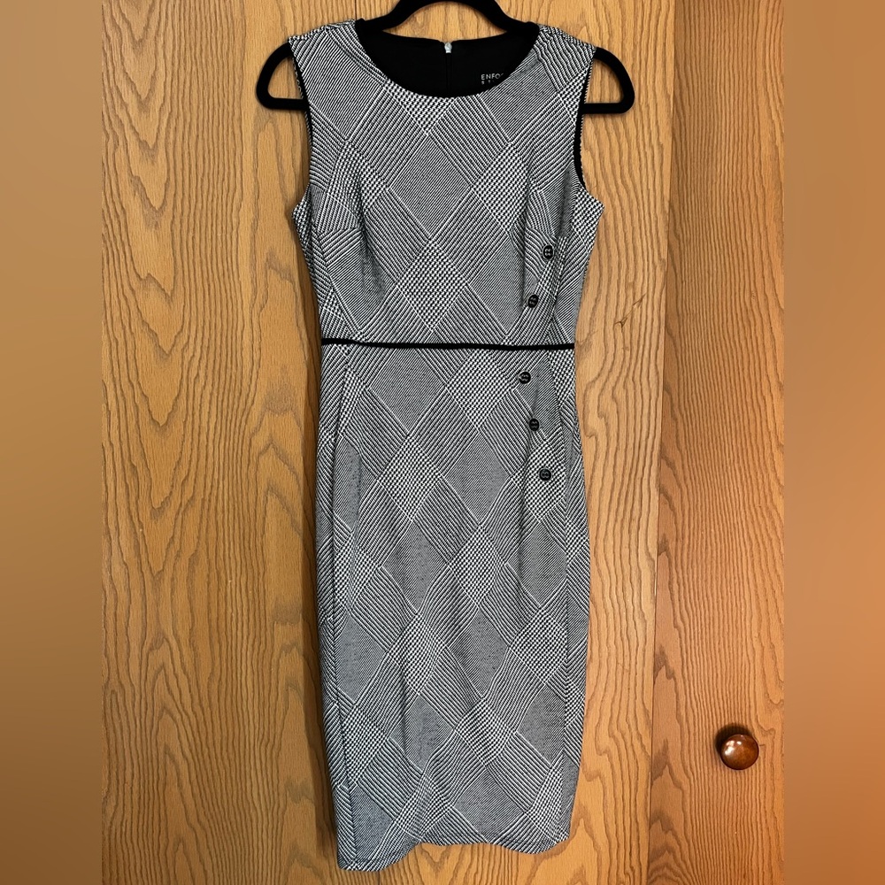 Enfocus Studio midi dress. Gray and white. Size 4. Great condition.